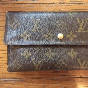 LOUIS VUITTON - Vintage Monogram Canvas - Wallet!!